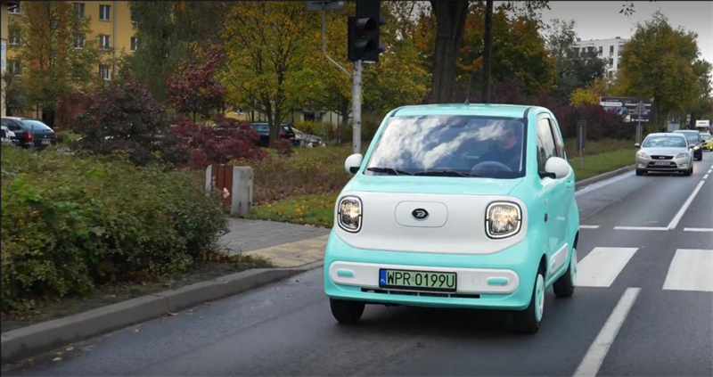 【БЕНТУ: Следующая глава. Мода в движении】 Компания Shandong Bentu New Energy Technology Co., Ltd. представляет новые продукты. Приглашаем вас в Милан стать свидетелями романтики и силы электрического кабриолета.